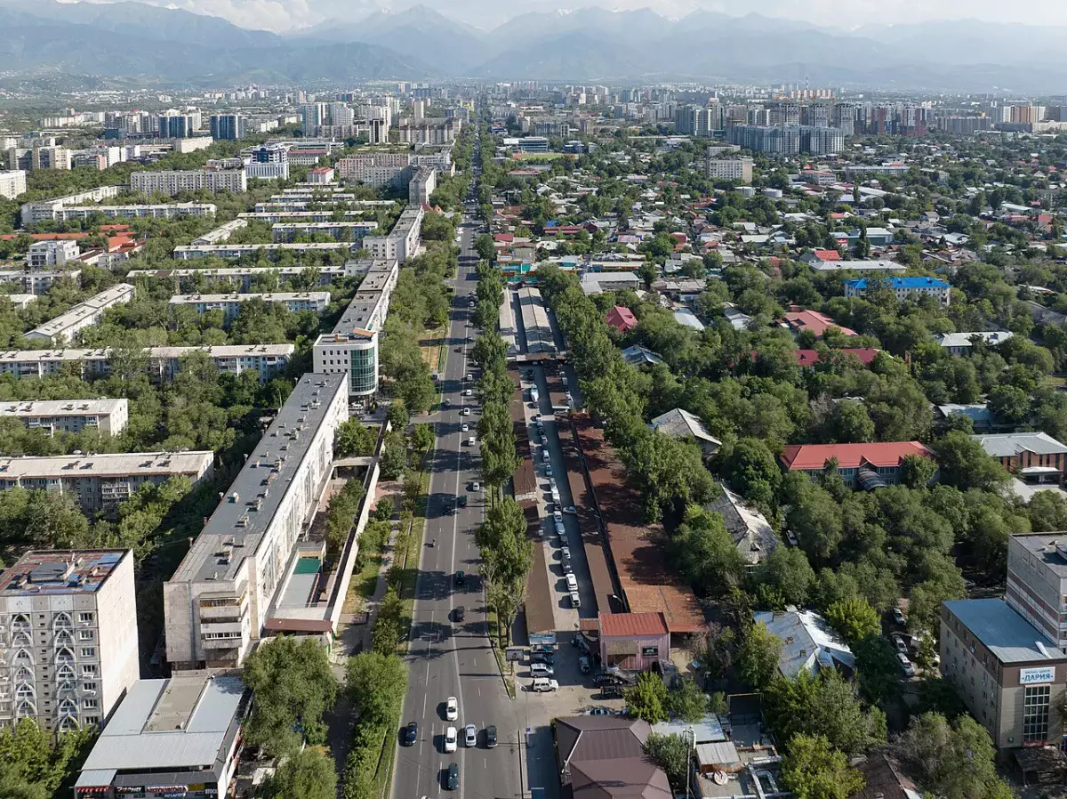 Алматыда Розыбакиев көшесінің бір бөлігінде қозғалыс уақытша шектеледі