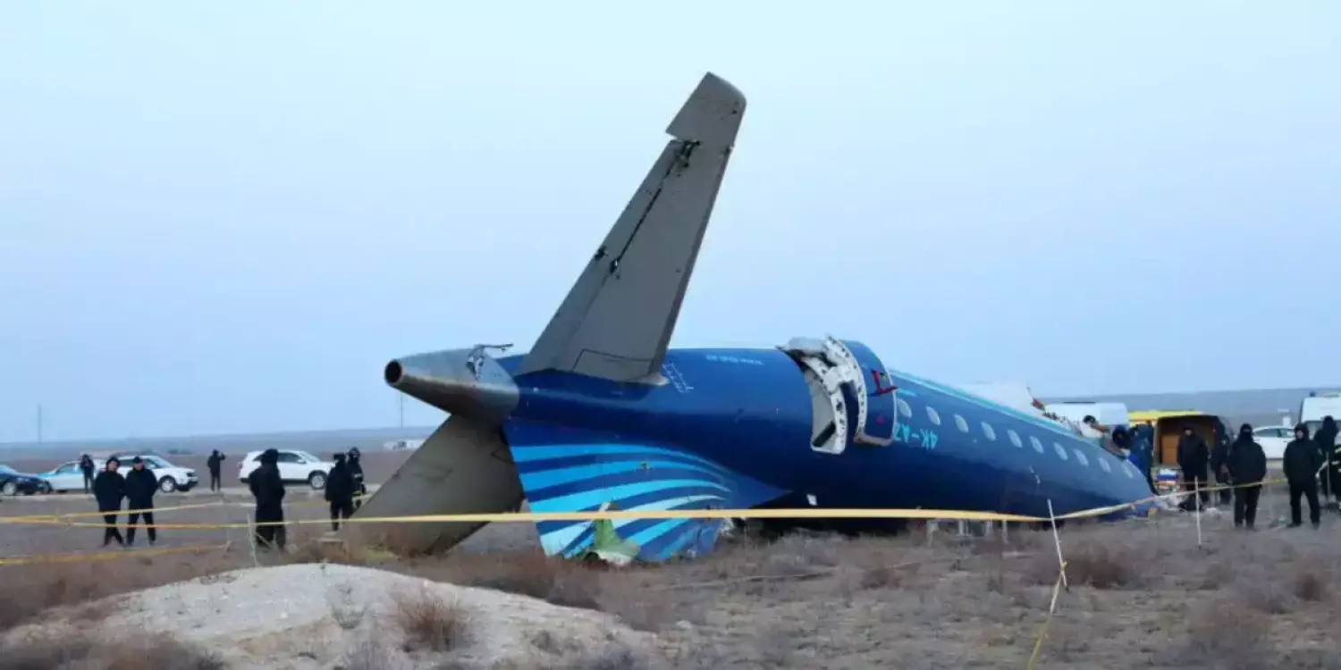 Ақтау маңындағы AZAL ұшағы апаты: Ресей мен Әзербайжан мәслені қалай реттеді?