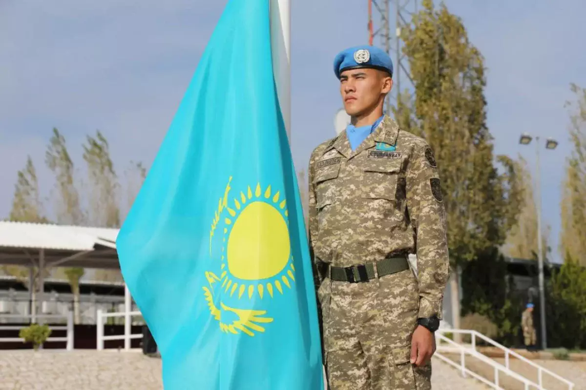 Қазақстанның әлемдегі бітімгершілік рөлі: әскери міндет пе, дипломатия ма?