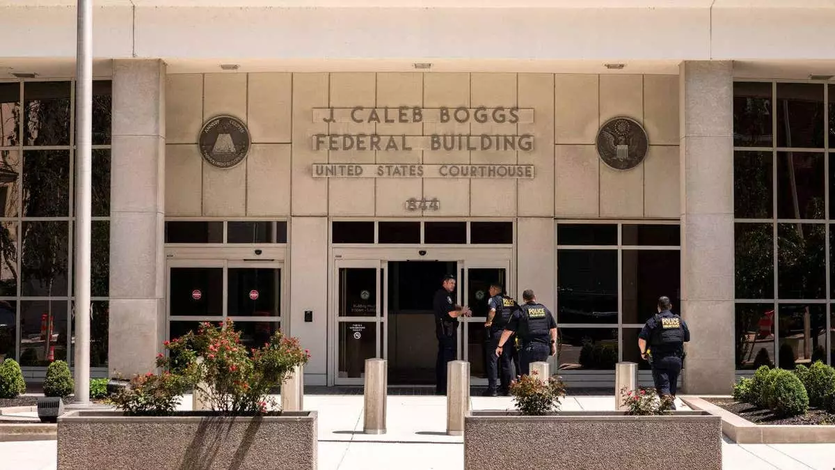 Федеральный судья отказал родному штату Байдена в доступе ICE к данным о рабочей силе.