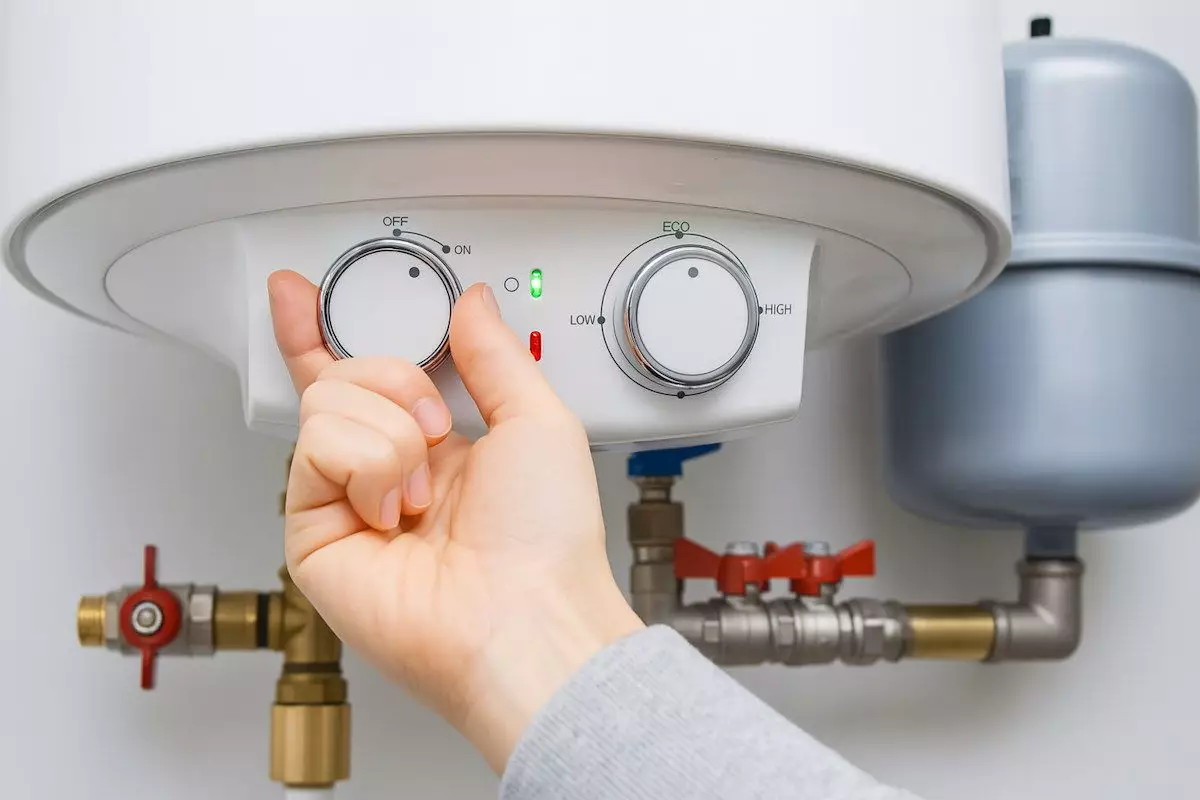 В Атырау на три дня отключат горячую воду