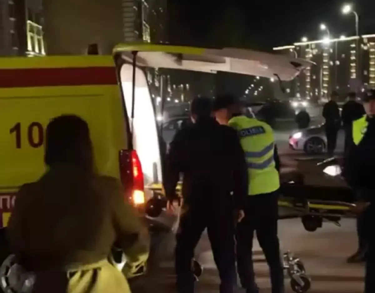 Автомобиль сбил девушку на пешеходном переходе в Актау - новости на Lada.kz 15.04.2026