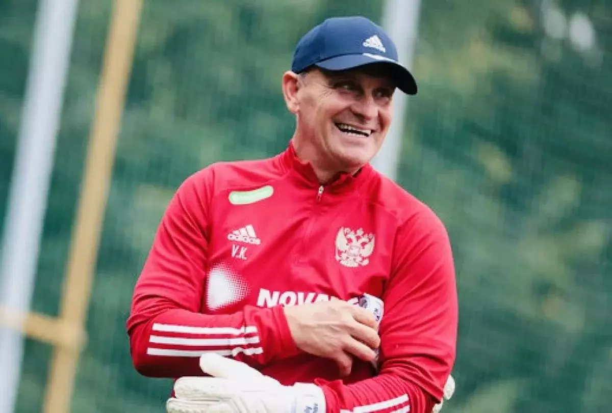 Ресей құрамасының бапкері қазақ қақпашыларын бақылауға алды – Тізімде кімдер бар?