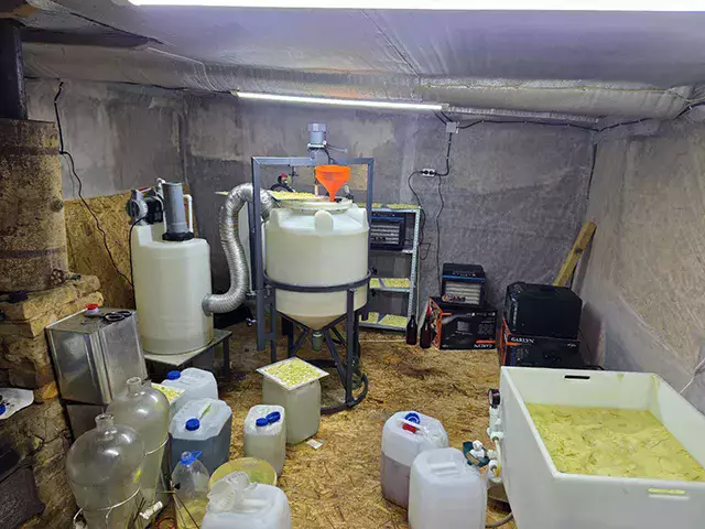 Казахстан предупреждает о росте семейных схем наркопреступлений.