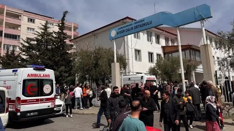 «4 адам қаза тауып, 20-ға жуық адам жарақат алды»: Түркия мектебінде тағы да атыс орын алды
