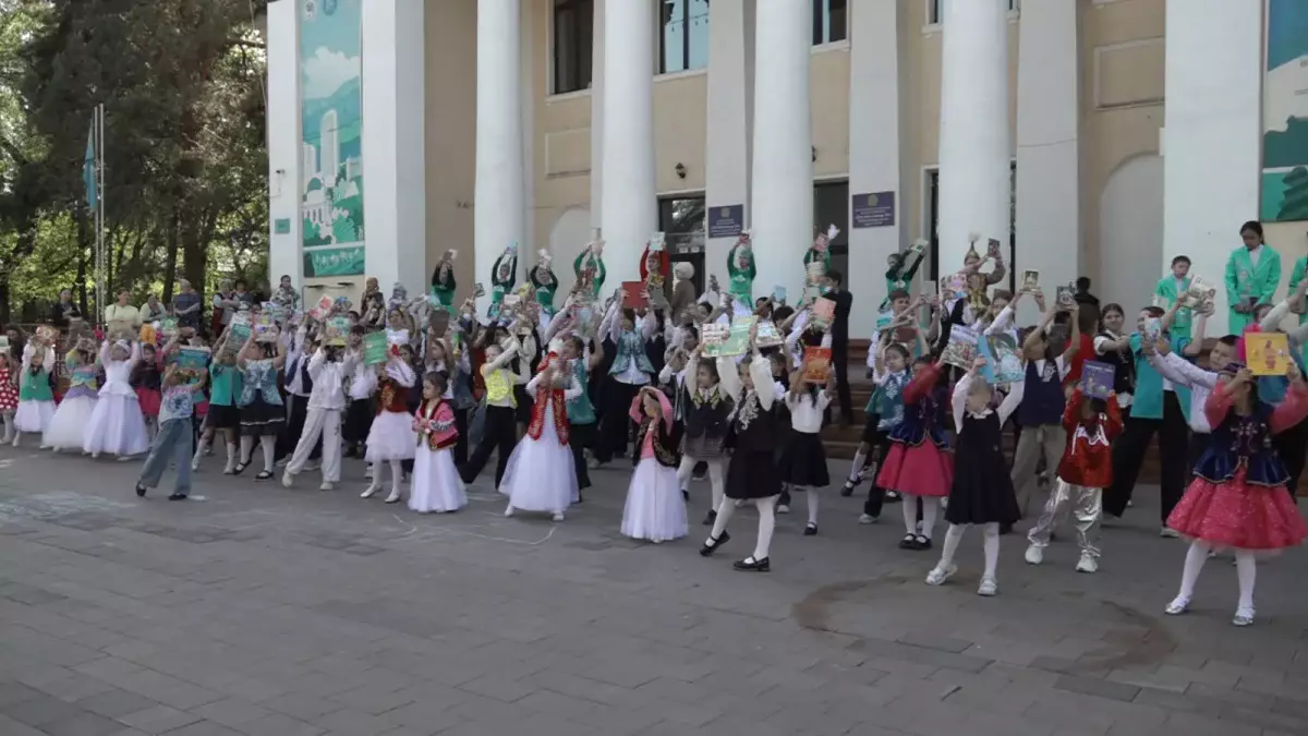 Жетісу ауданындағы білім ордаларында Наурыз мейрамын атап өтті