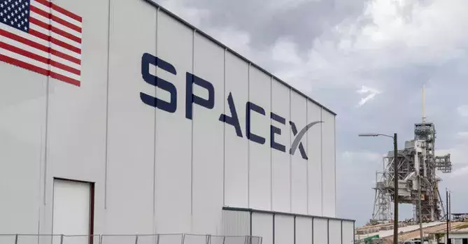 Казахстан продвигает план мобильной связи через спутники SpaceX.