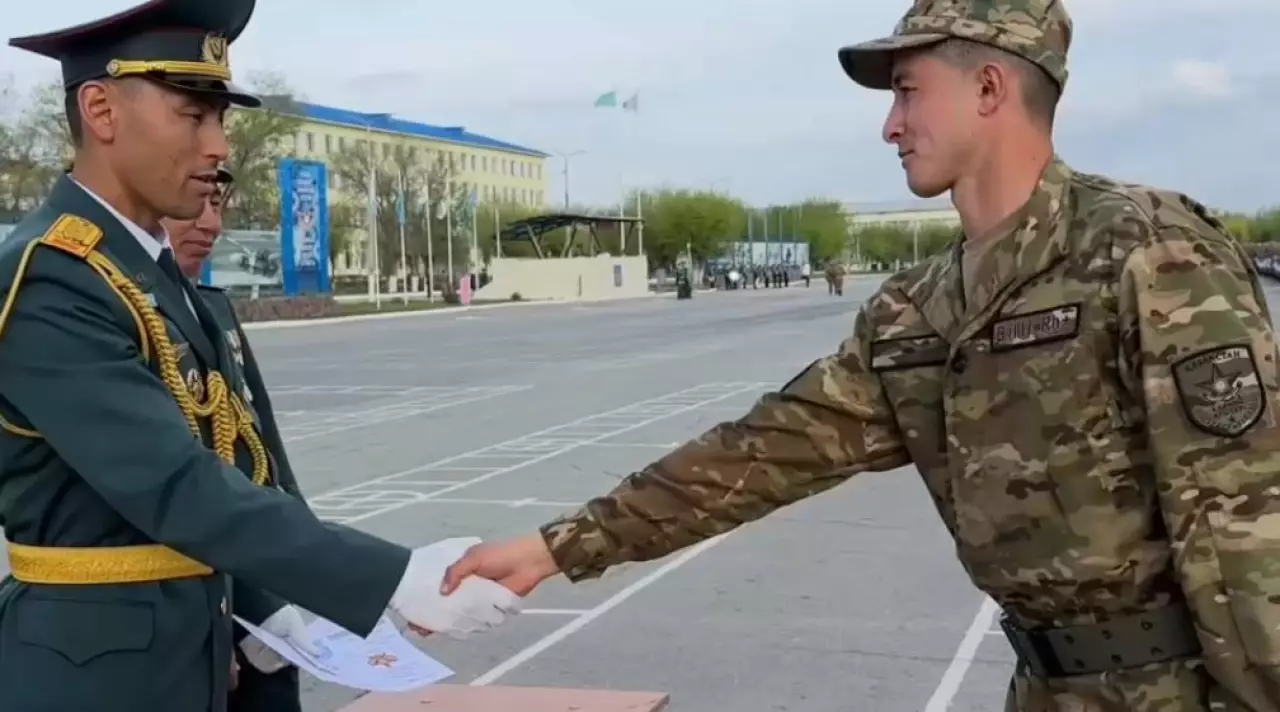 Жамбылда 600 сарбаз әскери-есептік мамандықты меңгерді