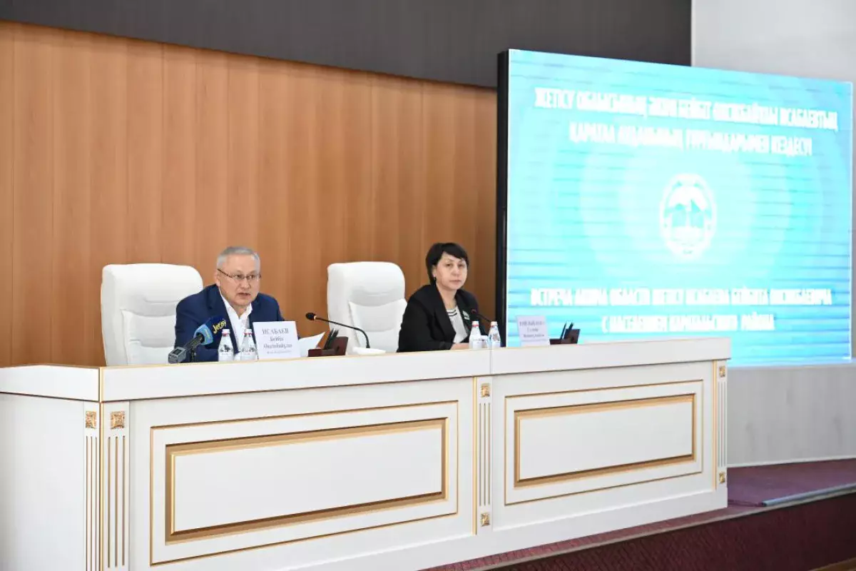 Жетісу облысының әкімі Қаратал ауданының тұрғындарымен кездесу өткізді
