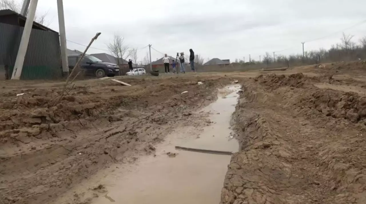 Оралдағы «Жұлдыз» ауданында жолдар жартылай салынған