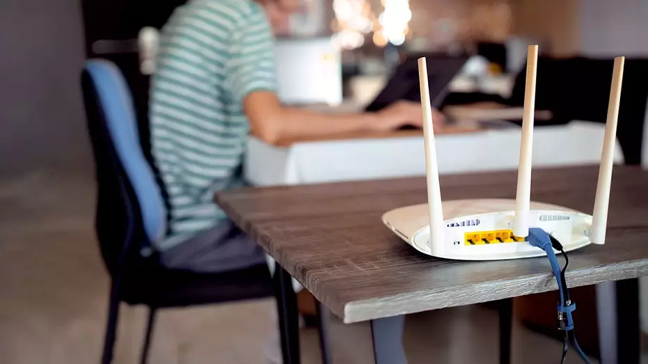 ФБР выпустило срочные рекомендации по защите домашних роутеров после ликвидации хакерской сети российской разведки.
