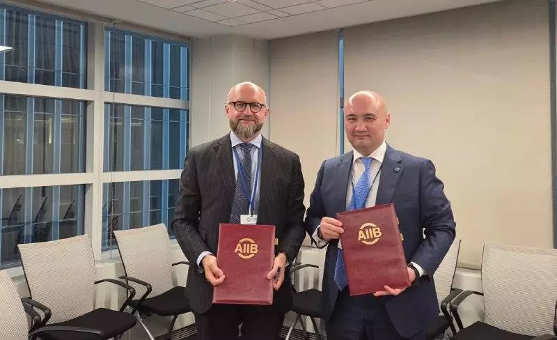 Казахстан договорился с Азиатским банком инфраструктурных инвестиций и Всемирным банком о финансировании трассы Караганда – Жезказган.