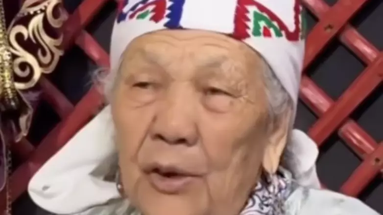 «Келінің жаман болса, балаң әулие болса да, одан түк шықпайды»: Маңғыстаулық әже қазақ келіндеріне үндеу жасады