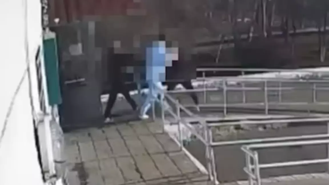 Екібастұзда дәрігер мен медбикені соққыға жығып кеткен