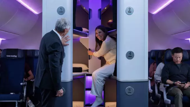 Әуедегі плацкарт: ұшақтарда ұйықтауға арналған капсулалар пайда болды