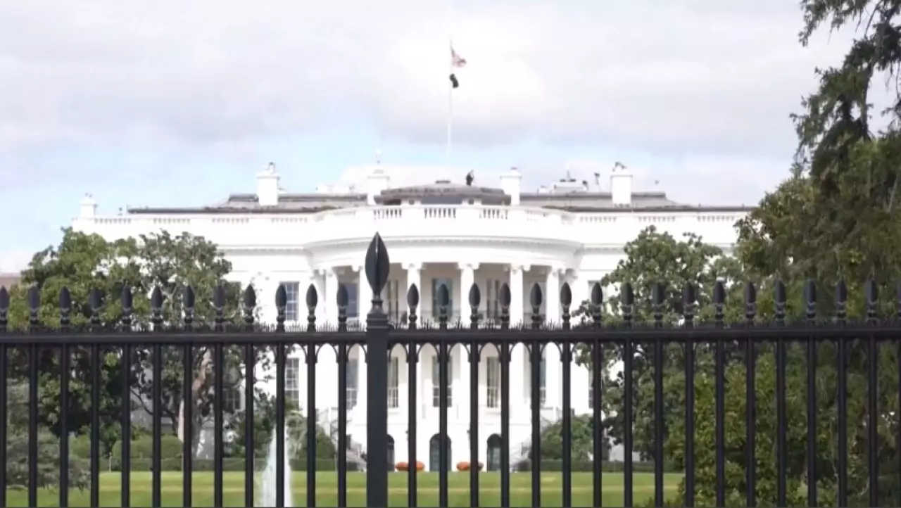 Пентагон басшысына импичмент жариялау ұсынылды