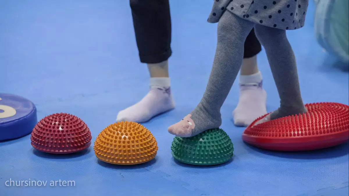 В Казахстане не хватает более трех тысяч специальных педагогов