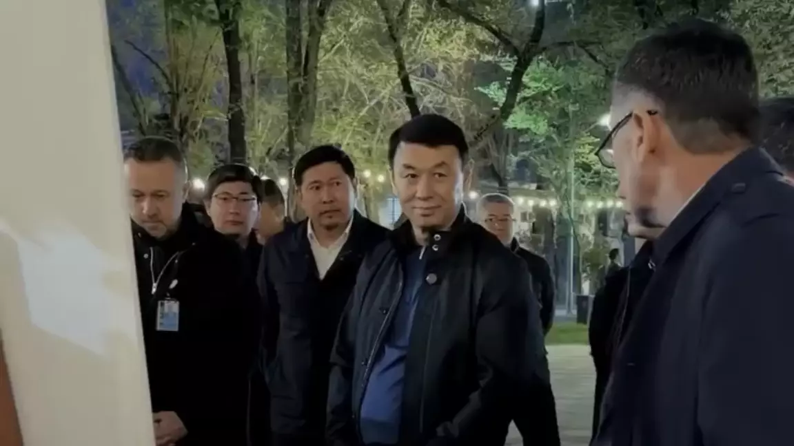 Алматы әкімінің мердігерлермен ағылшын тілінде сөйлескен видеосы тарады