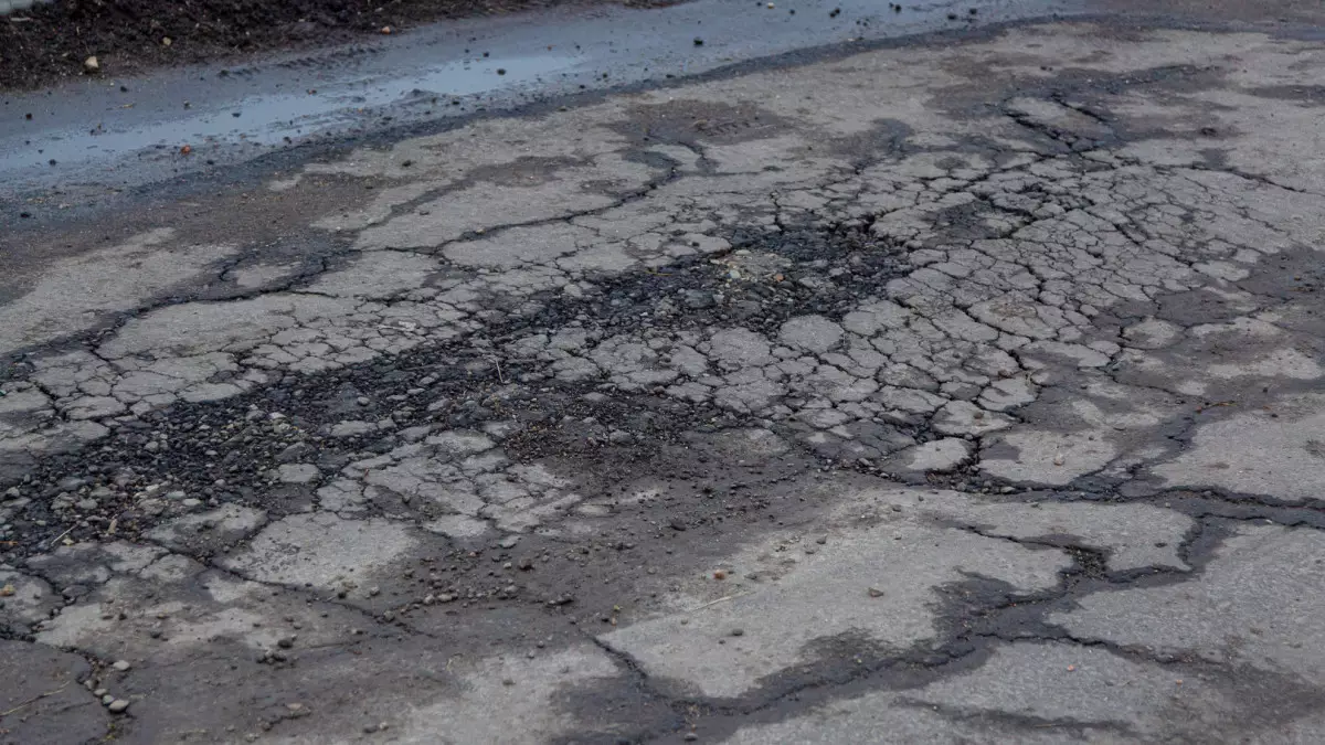 Жыр болған жол: Қарағанды – Жезқазған трассасы қашан жаңартылады