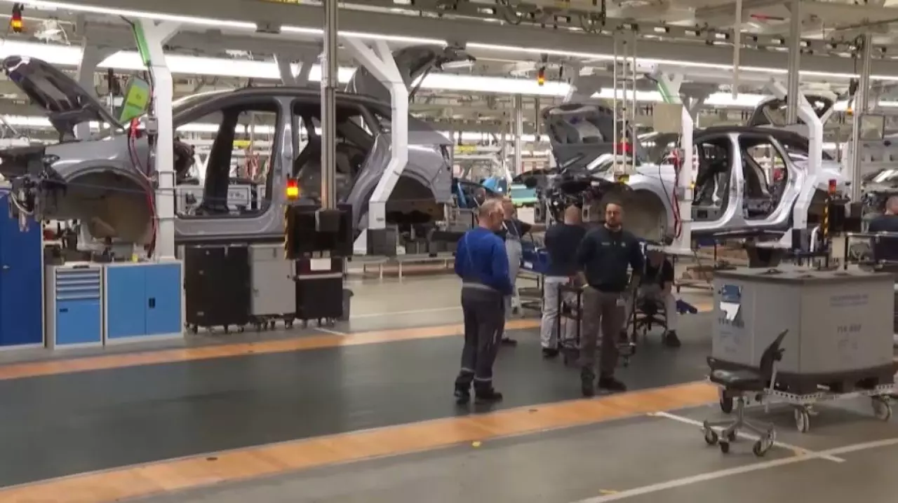 WSJ: АҚШ көлік зауыттарында қару шығармақ