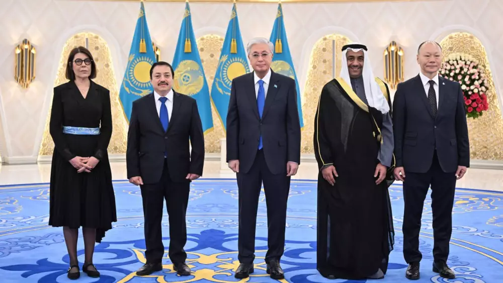 Новые послы 4 стран вручили Токаеву верительные грамоты