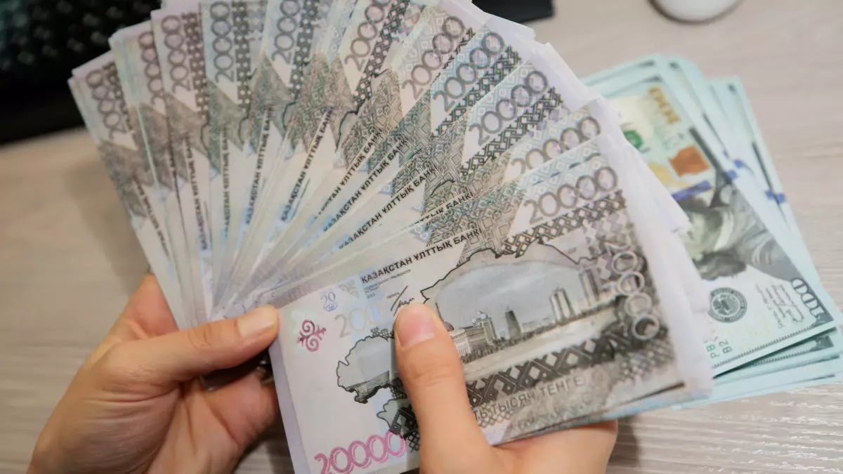 До 6,5 млн тенге за знания: как школьникам Казахстана получить государственную премию