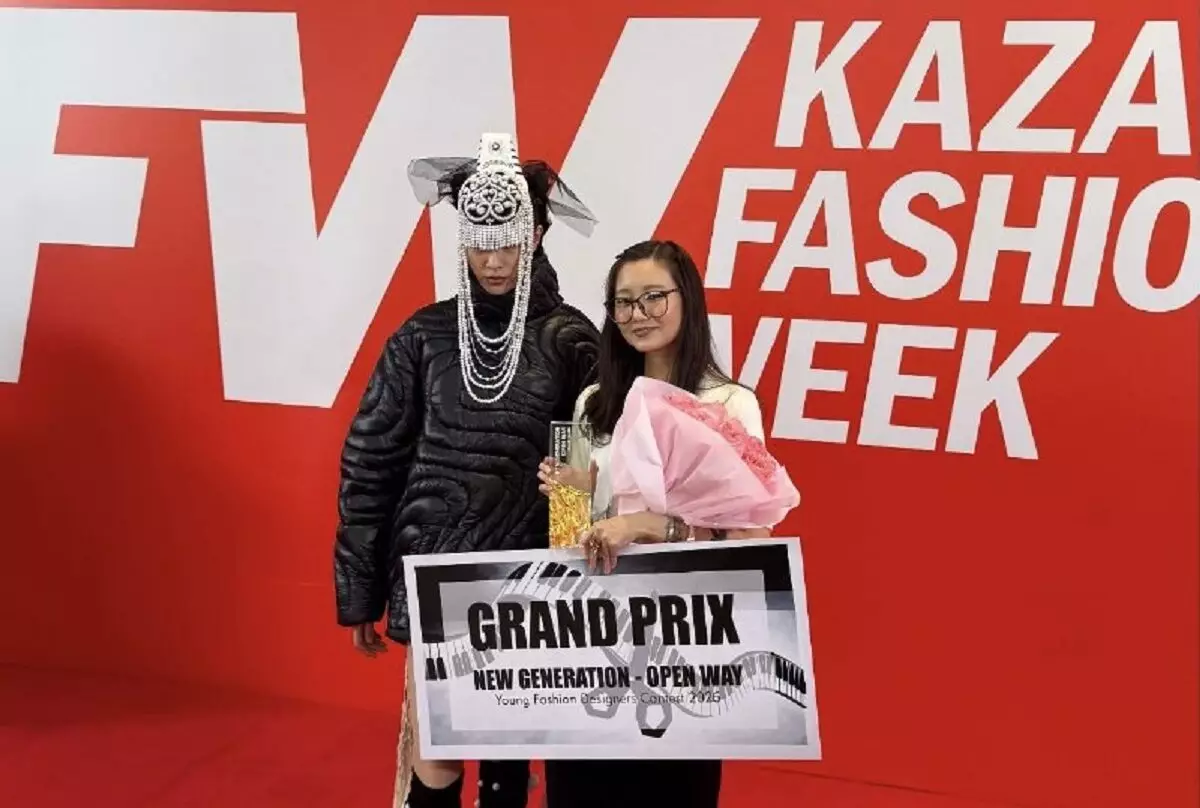 Студентка из Якутии получила Гран-при на конкурсе в рамках Недели моды в Казахстане.
