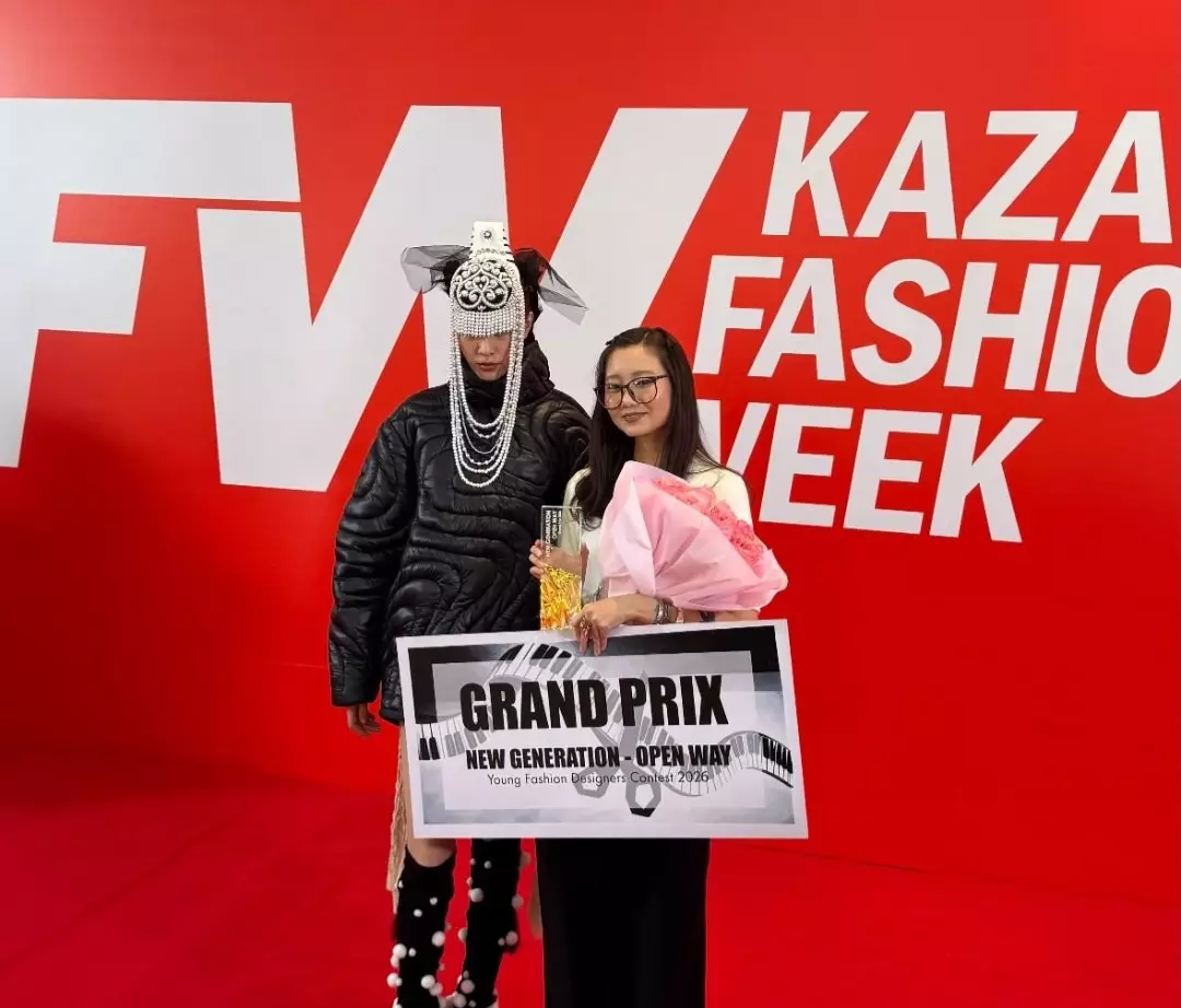 Молодой дизайнер из Якутии стала лучшей на Неделе моды в Казахстане.
