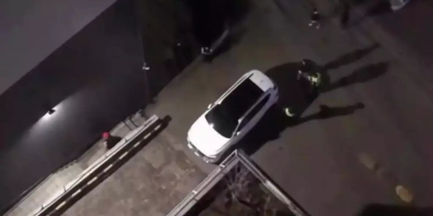 Астанада үш баланың өмірін қиған өрт: құртқарушылар кедергі келтірген көлікті неге соғып өтпеген?