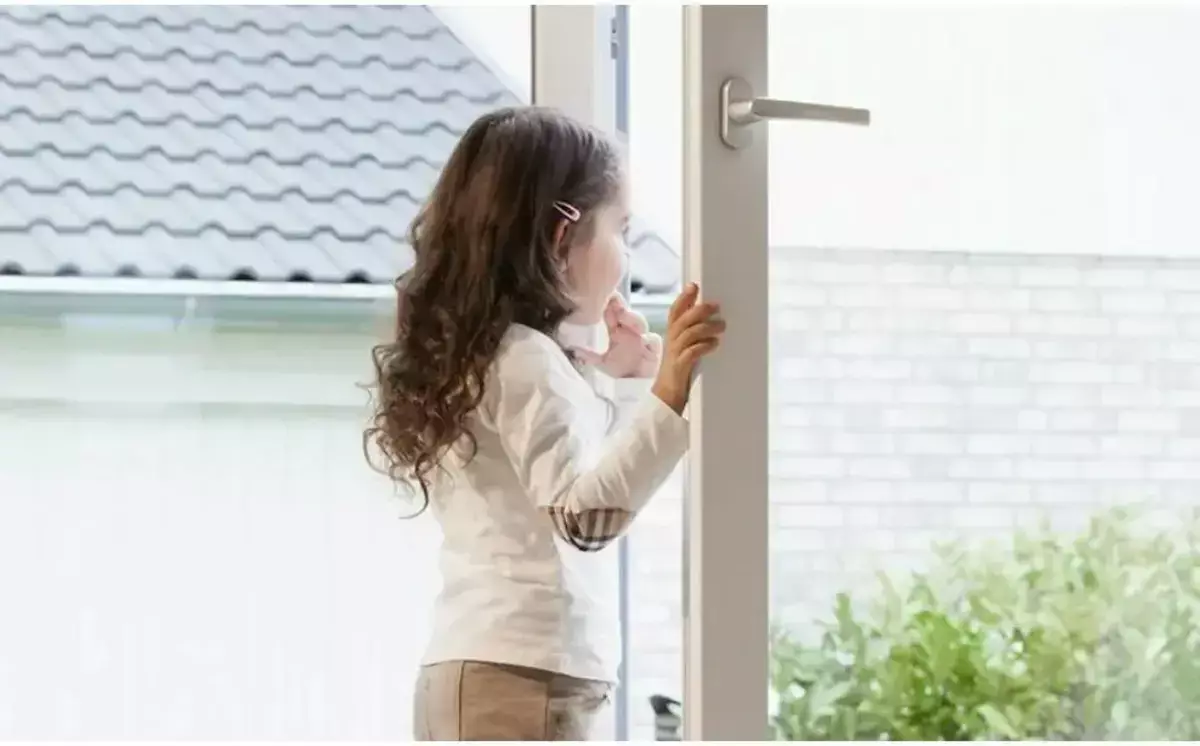 До 86 000 тенге за открытое окно: в Казахстане начали массово штрафовать родителей - новости на Lada.kz 16.04.2026