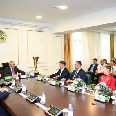 Аким Жетісу поздравил десятикратных чемпионок с исторической победой