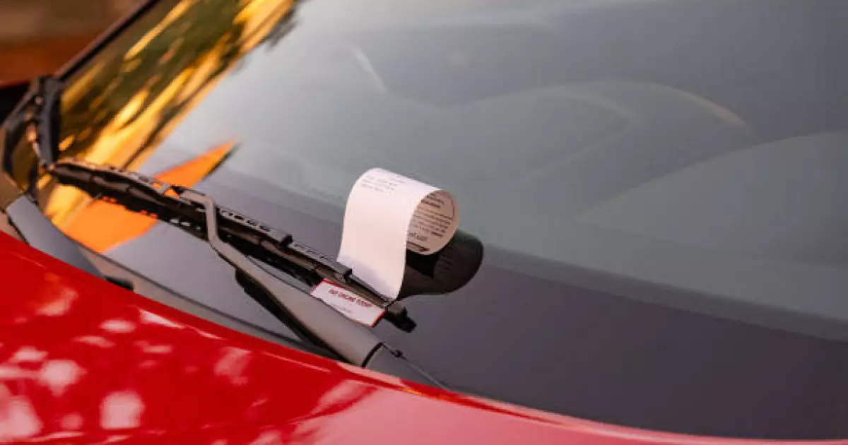   "Аулаға кіретін жолды жапқан": Астанада 50 мыңнан астам жүргізуші тұрақ ережесін бұзғаны үшін жазаланды   