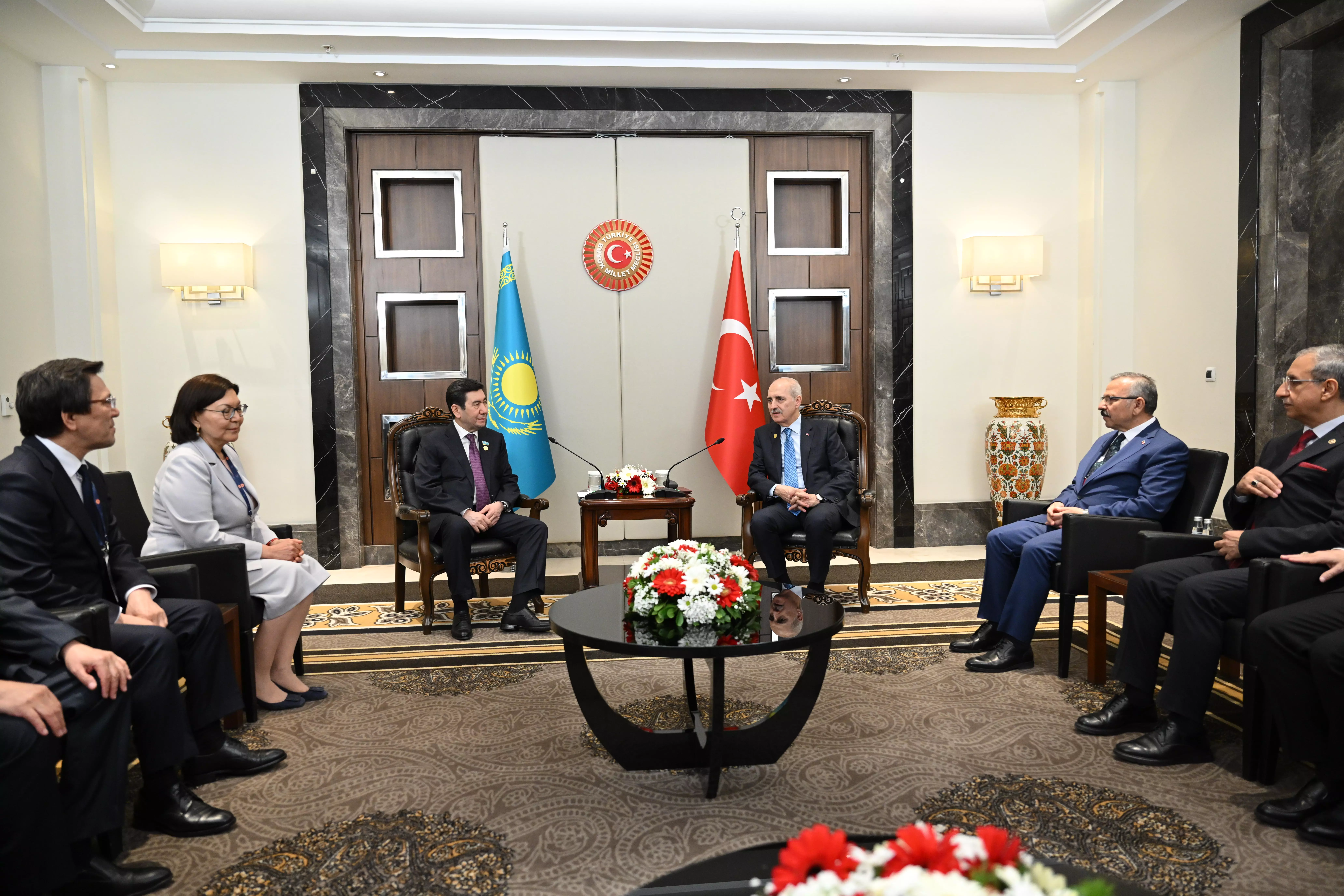 Ерлан Кошанов выступил на Ассамблее Межпарламентского союза в Стамбуле