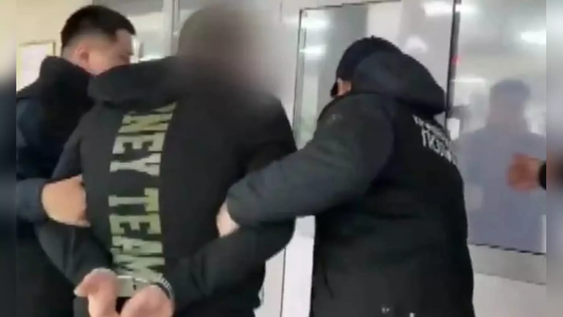 «5 жыл бойы халықаралық іздеуде болған»: Қарағандыда миллиондарды жымқырған күдікті құрықталды