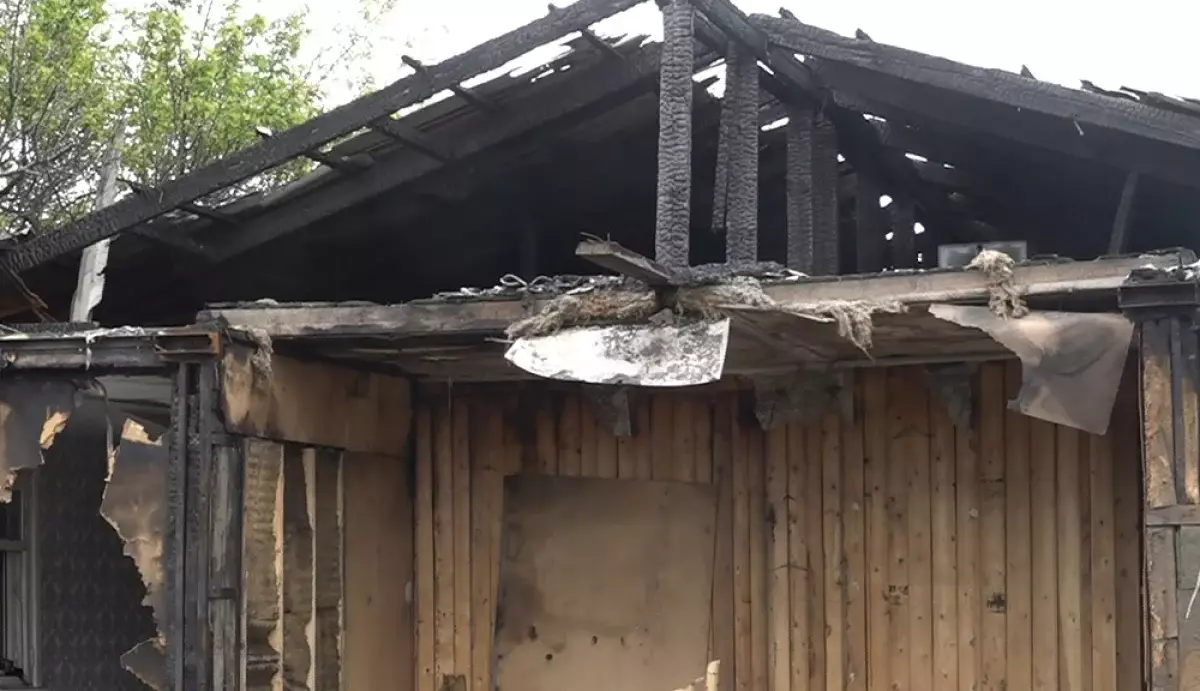 Алатауда баспанасыз қалған отбасы халықтан көмек сұрауға мәжбүр