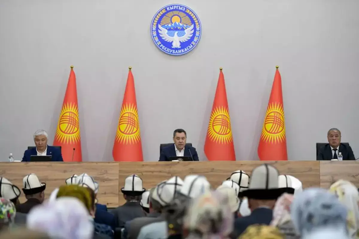 Садыр Жапаров: В Кыргызстане ликвидируют области и районы, создав 20 округов - новости на Lada.kz 16.04.2026