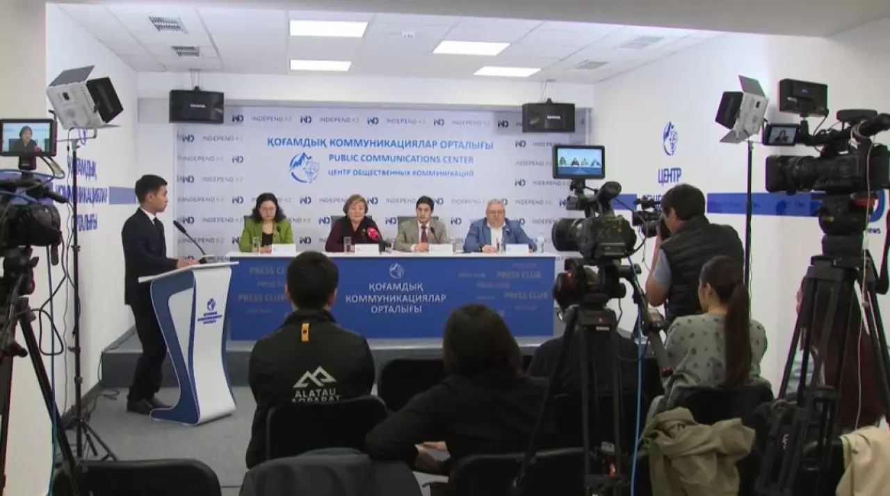 Цены на лекарства проверили в аптеках Алматы