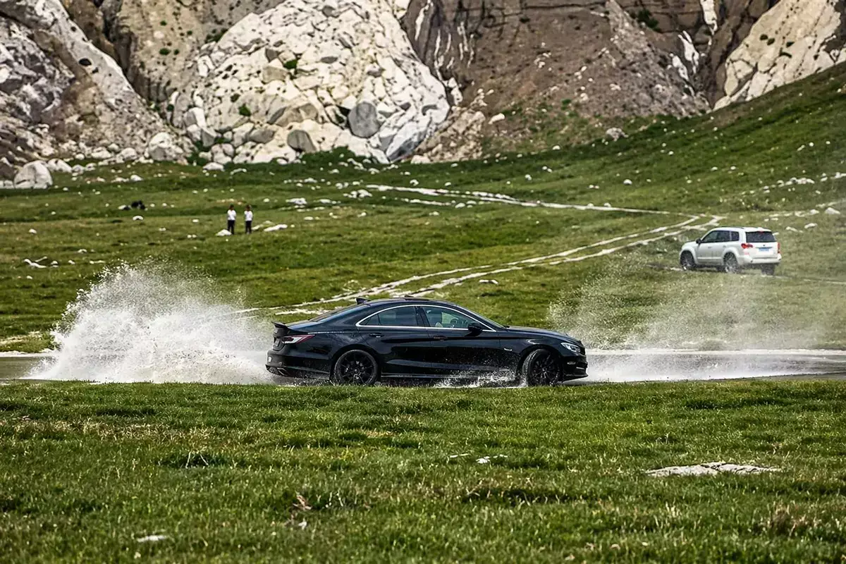 Дрифт в «Долине замков» закончился арестом на 10 суток для жителя Мангистау - новости на Lada.kz 16.04.2026