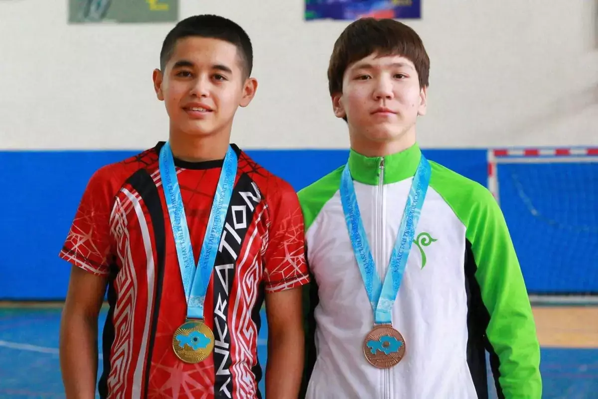 Школьники из Актау завоевали несколько медалей чемпионата РК по грэпплингу - новости на Lada.kz 16.04.2026