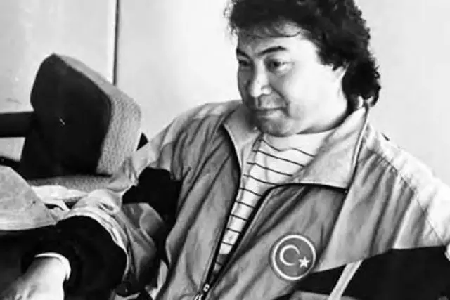 Аманат етіп тапсырған еді: Мұстафа Өзтүріктің қызы әкесінің 22 жыл бойы сақталған құпия мұрасын тапты