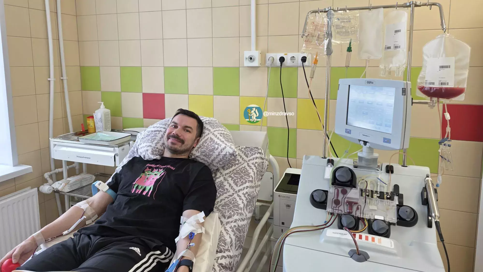 Донор из Казахстана прилетел спасать маленького свердловчанина.