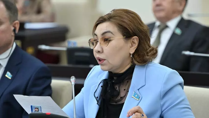 Такси мен курьерлерге жаңа талаптар қойылады: сенатор маңызды бастама көтерді