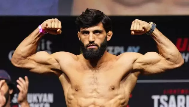 UFC-дегі атақты ресейлікті АҚШ-та рейстен түсіріп тастады