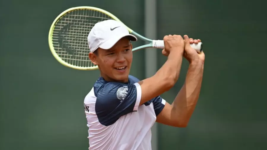 Жас теннисші Франциядағы турнирдің финалына жолдама алды