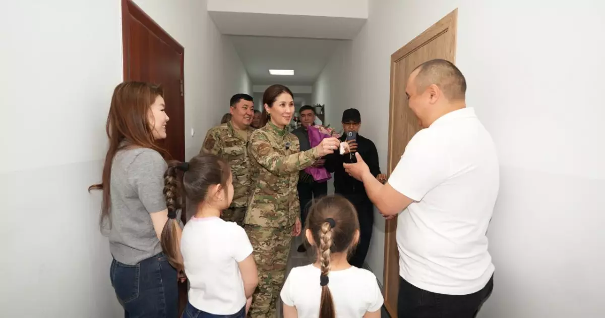   Астанада құтқарушының отбасына пәтер кілті табысталды   