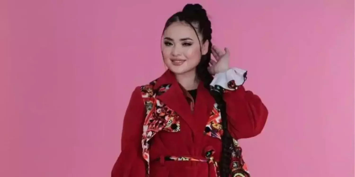 «Ақырын-ақырын баурап алды»: Мөлдір Мұқан алғашқы махаббаты туралы ашық айтты