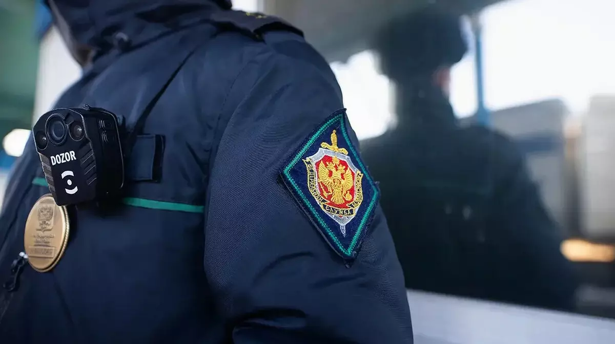 В России отказ показать телефон на границе может привести к аресту