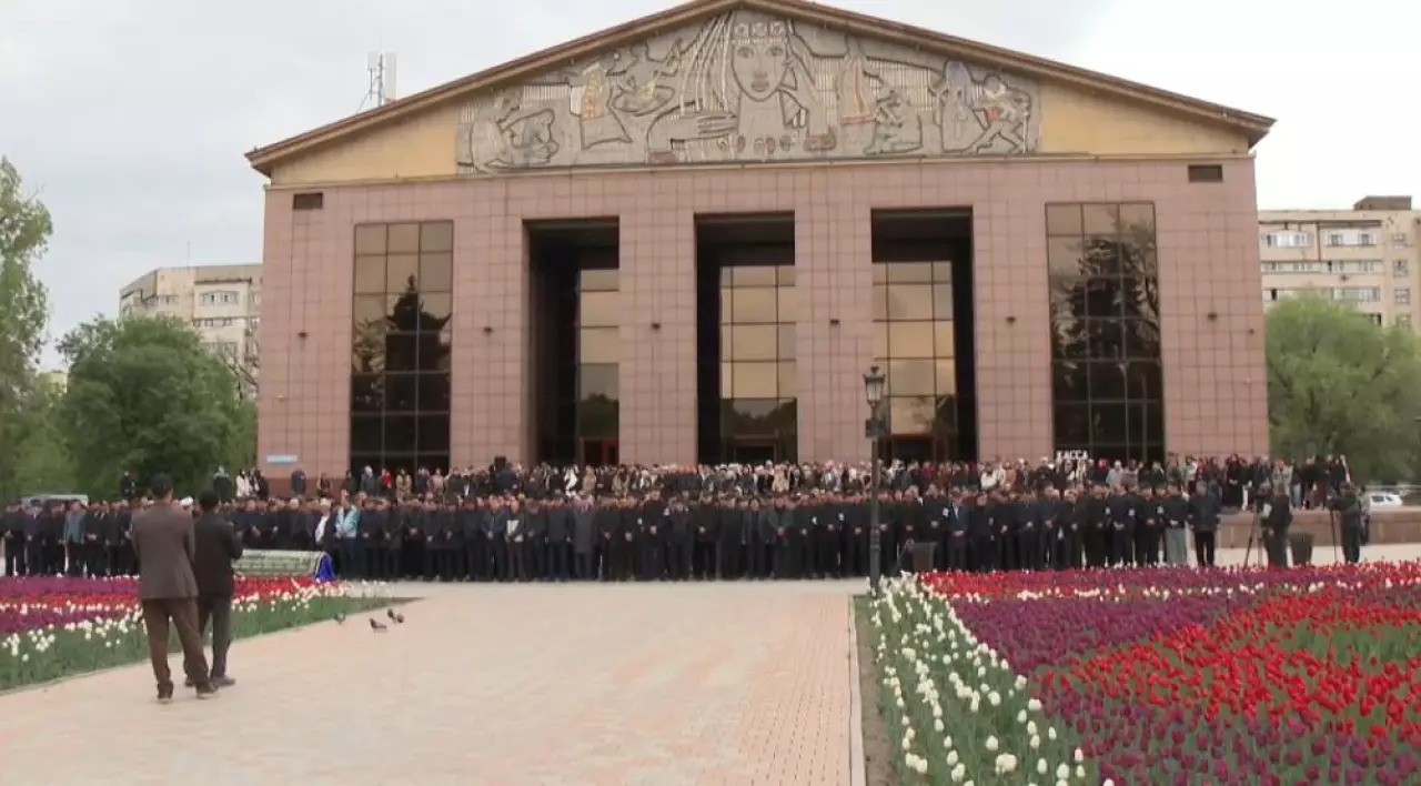 Қазақ жұрты Есмұхан Обаевпен қоштасты