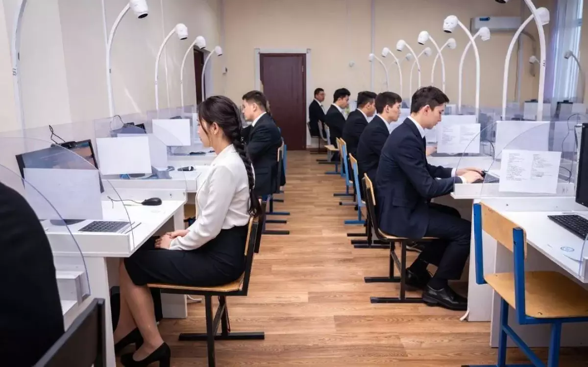 Енді оқушылар ҰБТ-ны басқаша тапсырады – министр өзгерістерді жариялады