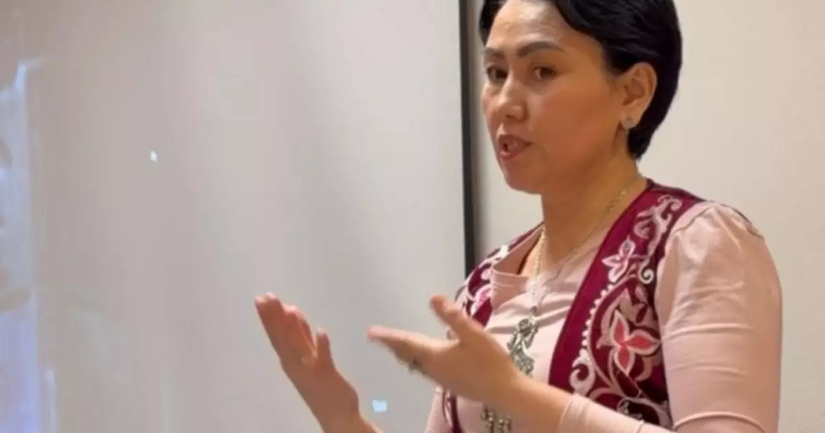  Қазақ тілін үйренгісі келетін шетелдік көп – Прагада қазақша үйретіп жүрген Шынар 